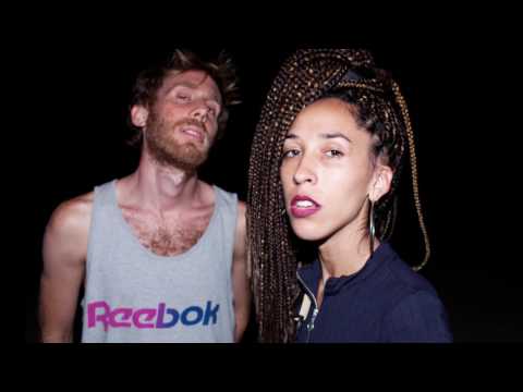 Mueveloreina - Têtes Inclues (Audio)