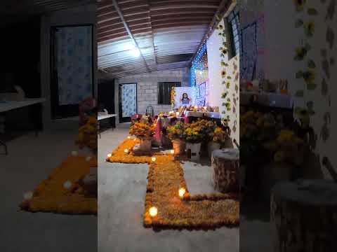 Ofrenda de la familia Alvarez y Trujillo para mis abuelitos mi papa y tíos