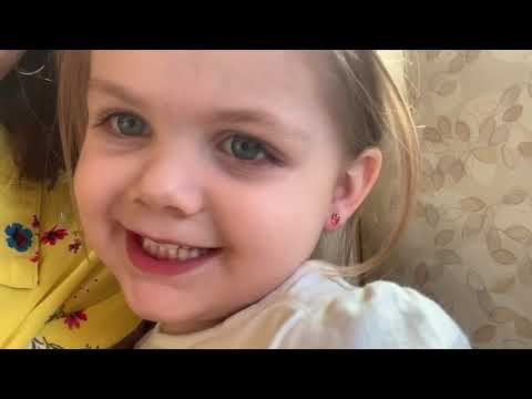 VANESSA got her EARS PIERCED| KAITLYN was on TV!