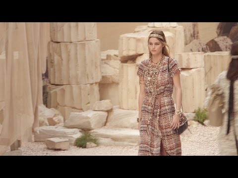 Cruise 2017/18 Show – CHANEL Shows