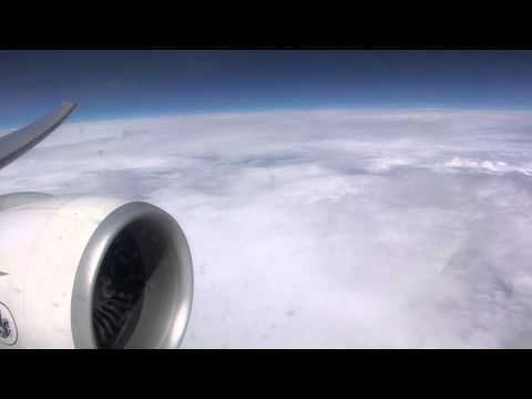 Boeing 777 wing and engine bouncing during moderate turbulence