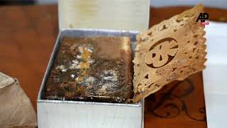 Slice of Queen's wedding cake sells for nearly 3,000 dollars to a bidder from China