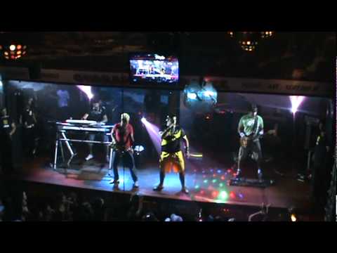 Trio da huanna em São paulo Vou sim quero sim posso sim minha mulher não manda em mim Dentinho CeL