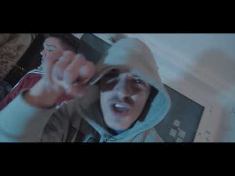 SMOŁA 81 - Red bull prod. Frogie (Official Video)