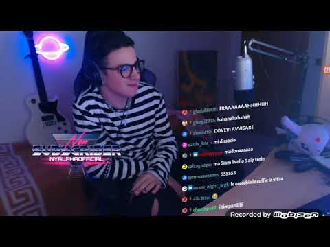 Xiao che riceve 20 sub con la canzone di KIRA E REY😂🧚✨