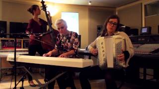 Slyle Gig Bonusvideo: Elaiza - Circle Of Life