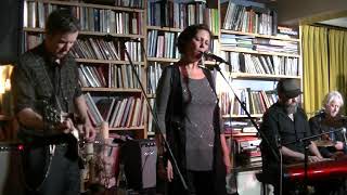 The Delines - I Got My Shadows (live)