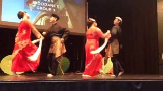 Download lagu Tari Payung( Berbendi-bendi) disajikan dari Melayu untuk pe mp3 Download lagu Tari Payung( Berbendi-bendi) disajikan dari Melayu untuk pe mp3