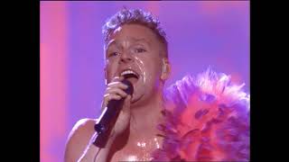 Erasure - Love To Hate You (Chorus Live HD)