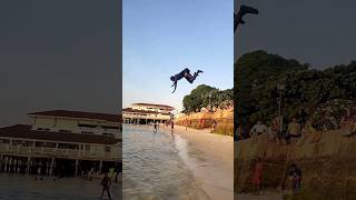 Download lagu Ternyata Batman bisa terbang. #youtubeshorts #funny #batman #flying mp3