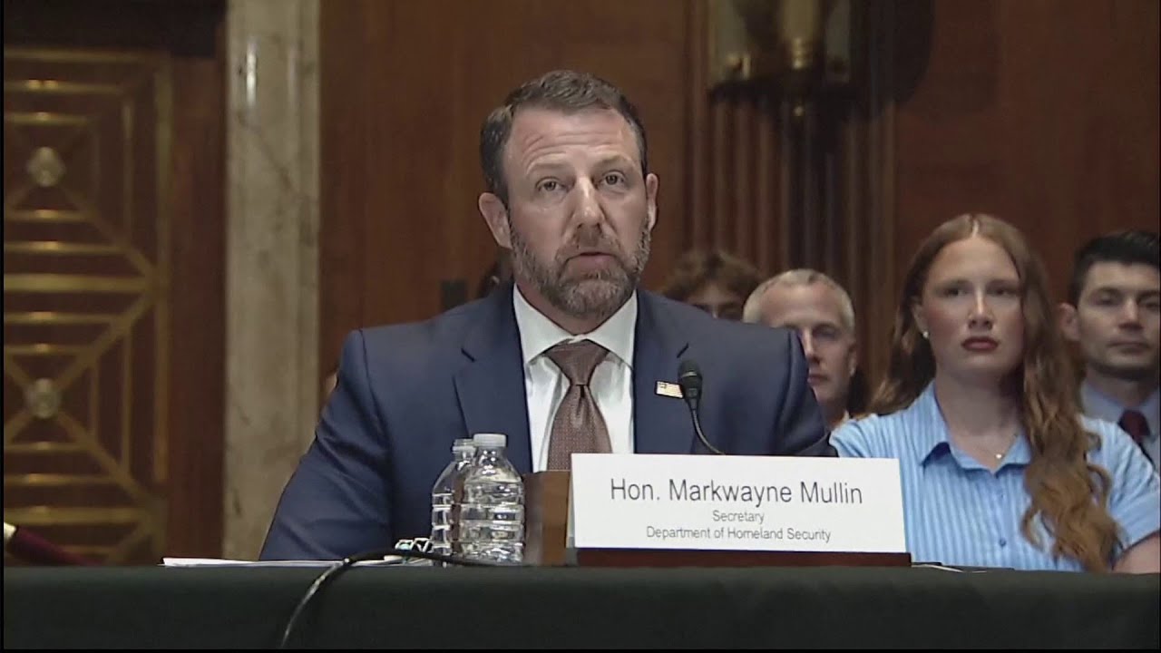 Chris Murphy slams ICE, calls DHS lawbreakers at hearing; Markwayne Mullin says claims reckless