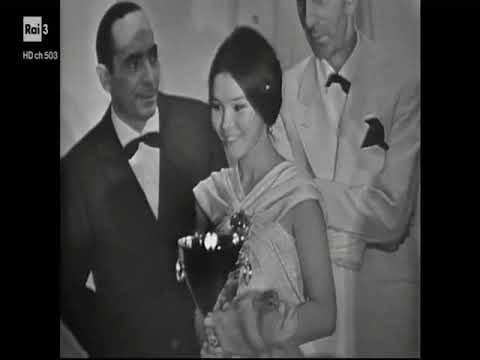 Venezia, 1966: Cerimonia di chiusura e premiazione della 27ª Mostra del Cinema (da Fuori Orario)