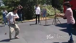 Dani de Utrera cantando y un visitante japones se arranca bailando por bulerias | VEOFLAMENCO