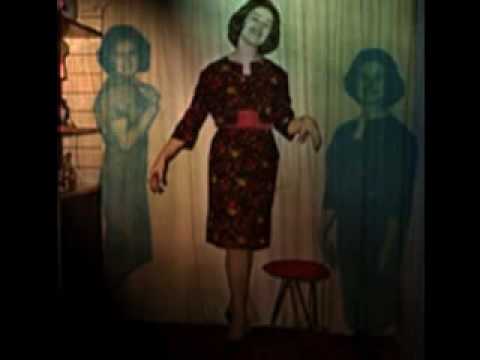 Senka Veletanlić - Lutka koja kaže ne  (La poupée qui fait non)