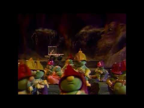 Fraggle Rock - Doozer Knitting Song Lyrics
