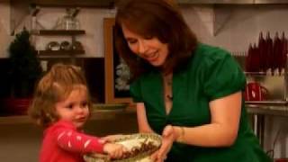 preview picture of video 'QVC host Sharon Faetsch and her daughter making cookies'