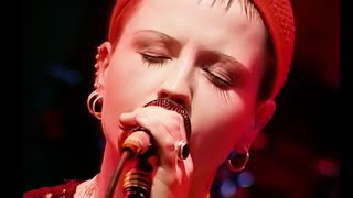 In Memory of Dolores O’Riordan – Dreams (Acoustic Version w/ Lyrics) by the Cranberries