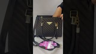 A bolsa perfeita pra completar seu look #BolsaPerfeita #EstiloQueEncanta #DetalhesQueBrilham