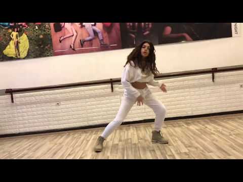 Whyneed Officiel x IZZY - ON FLEEK  / Dance City Stars