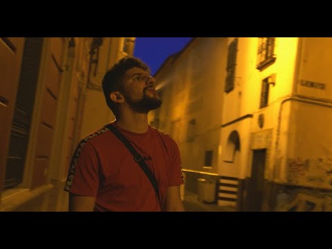 A la luz de la farola