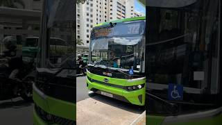 Cameo! SBS Transit BYD BC12A04 Zhuhai Electric 3 Door Departing Bus Stop SG3189H