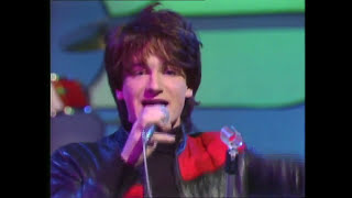 First U2 Perfomance - Stories for Boys