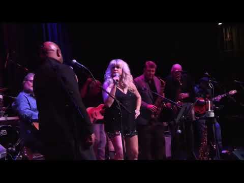 Smooth - Santana Cover with Tony Lindsay - Lead Vocalist Santana Band