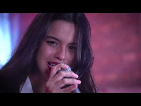 Tres palabras - Celena Diaz Roldan