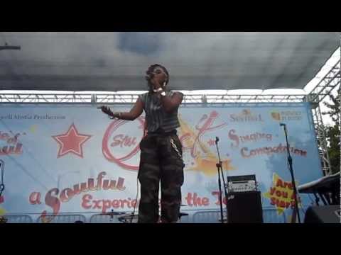 Rashondra Angelle performs at the Taste of Soul 2012