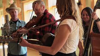 Foghorn Stringband - Lonesome Road Blues