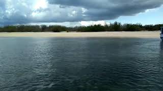 preview picture of video 'Pulau Tabuhan - Banyuwangi'