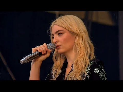 Lorde | Royals (Live Performance) Lollapalooza Stockholm