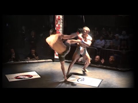 Samuel Ilnicki vs Solomon Rogers Head Kick - MMA