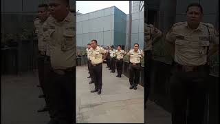 Download lagu PERIKSA KERAPIHAN #shorts #satpam #satpam #security #latihan mp3