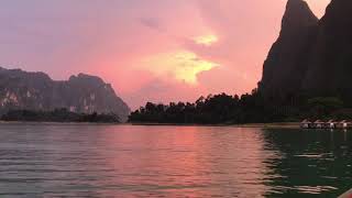 preview picture of video 'Khao Sok. Chao Lan. Amazing sunset. Thailand 2018'