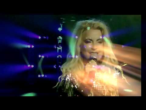 Lian Ross - YOUNG HEARTS - live performance