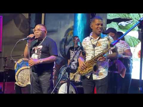 Narciso El Pavarotti  El Café 🔥 Mix  BAILABLE  y Popurrí FIESTA COMPLETA  con el Exótico Acordeón