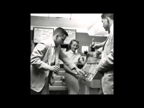 The Modernaires & Paula Kelly  -  Jukebox Saturday Night  -  (1946)