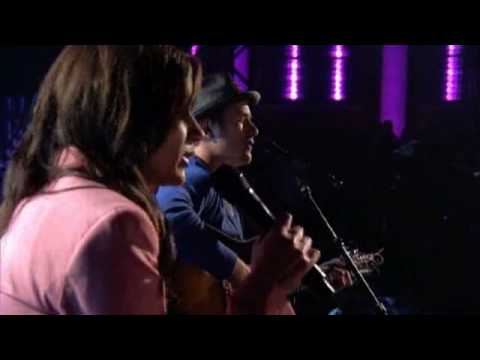 Kara DioGuardi & Jason Reeves - Terrified - Lopez Tonight