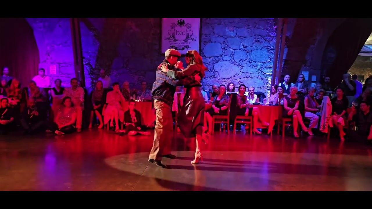 Video thumbnail for Martin Vicente y Ayele Urrutia no 11° Milongueros All Aboard on 26/11/23 - 2/3