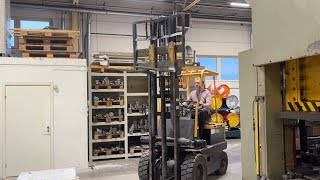 Xe n&acirc;ng điện Komatsu FB20-1 | H&igrave;nh ảnh 4 - Machineryline