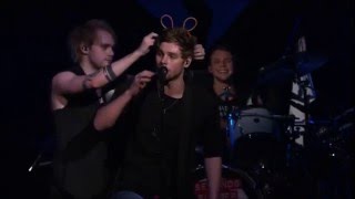 5 Seconds Of Summer - What I Like About You live from The New Broken Scene