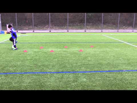 Fussballtraining: Zickzacklauf - Ballkontrolle - Technik