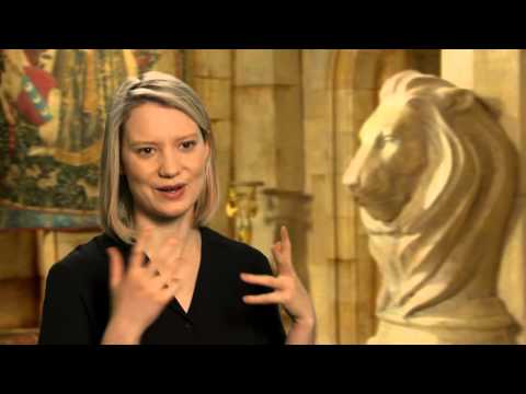 , title : 'Alice Through the Looking Glass: Mia Wasikowska Behind the Scenes Movie Interview'