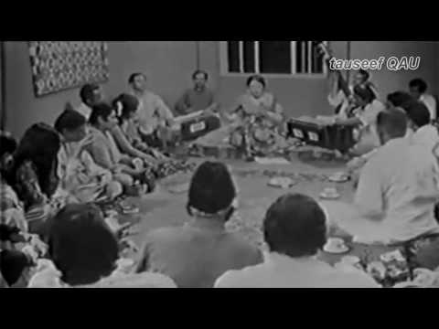 Iqbal bano live in Nikhar(PTV)-sab paich-o-taab-e-shouq key toofan tham gaye