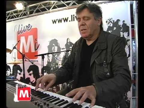 LiveMi 17.4 NOMADI 2 "Il fiore nero" "Il mio paese"