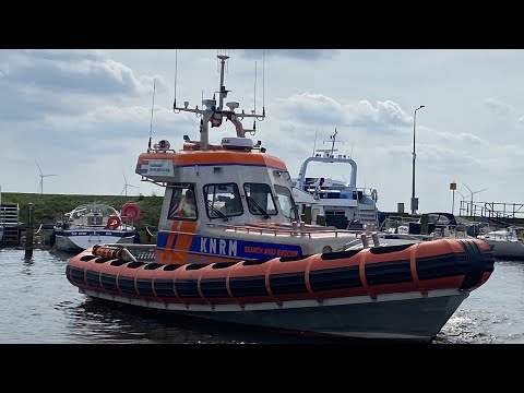 PRIO 1 Vaartuig aan de Grond URK 2 Riet en Jan Van Wijk