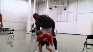 Tyron Smith demonstrating proper Lineman Stance