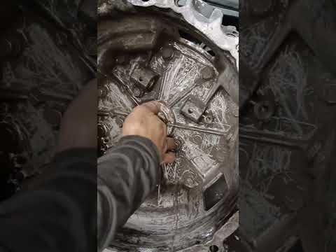 Mitsubishi Pajero fieldmaster!Down Clutch!How to Replace clutch assembly?
