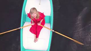 Marie Němcová - Vítej, světlo v nás (Oficiální videoklip)